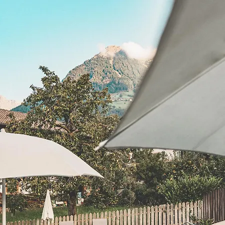 Hotel Turmwies Tirolo